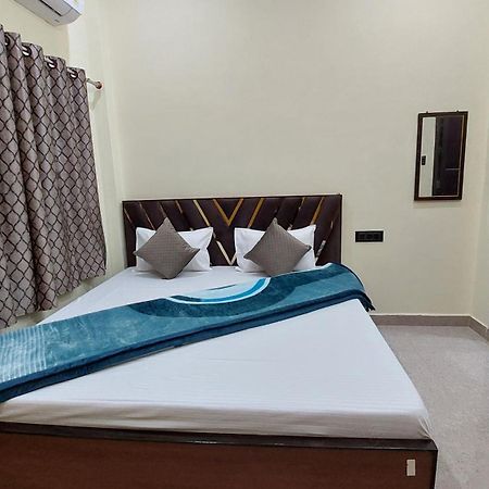 Narayani Paying Guest House Varanasi Eksteriør billede