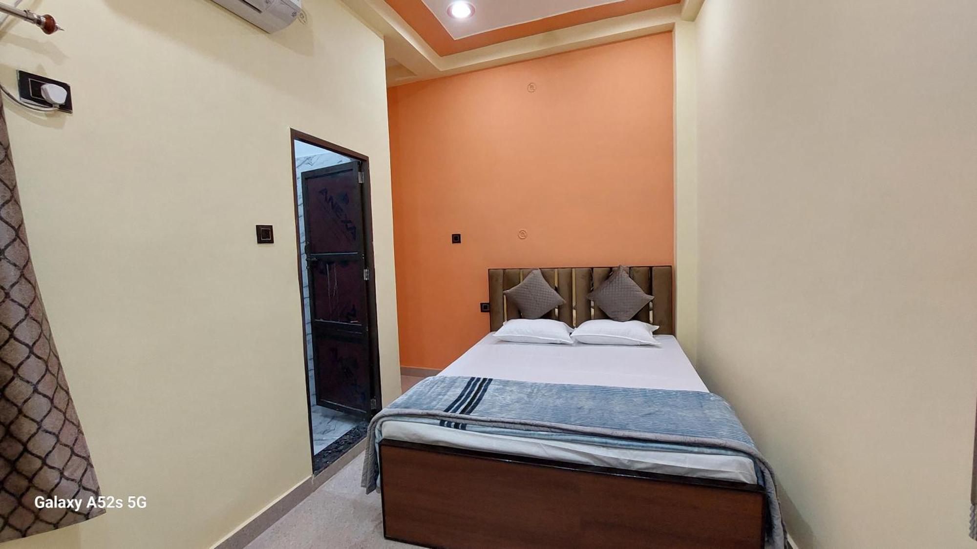 Narayani Paying Guest House Varanasi Eksteriør billede