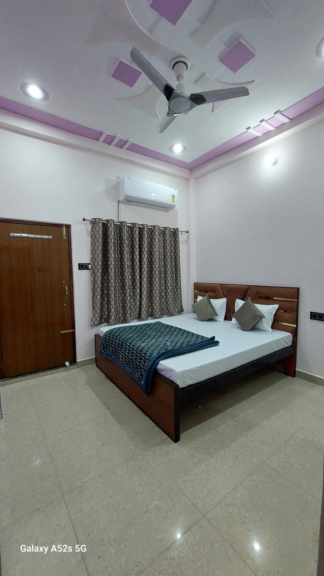Narayani Paying Guest House Varanasi Eksteriør billede