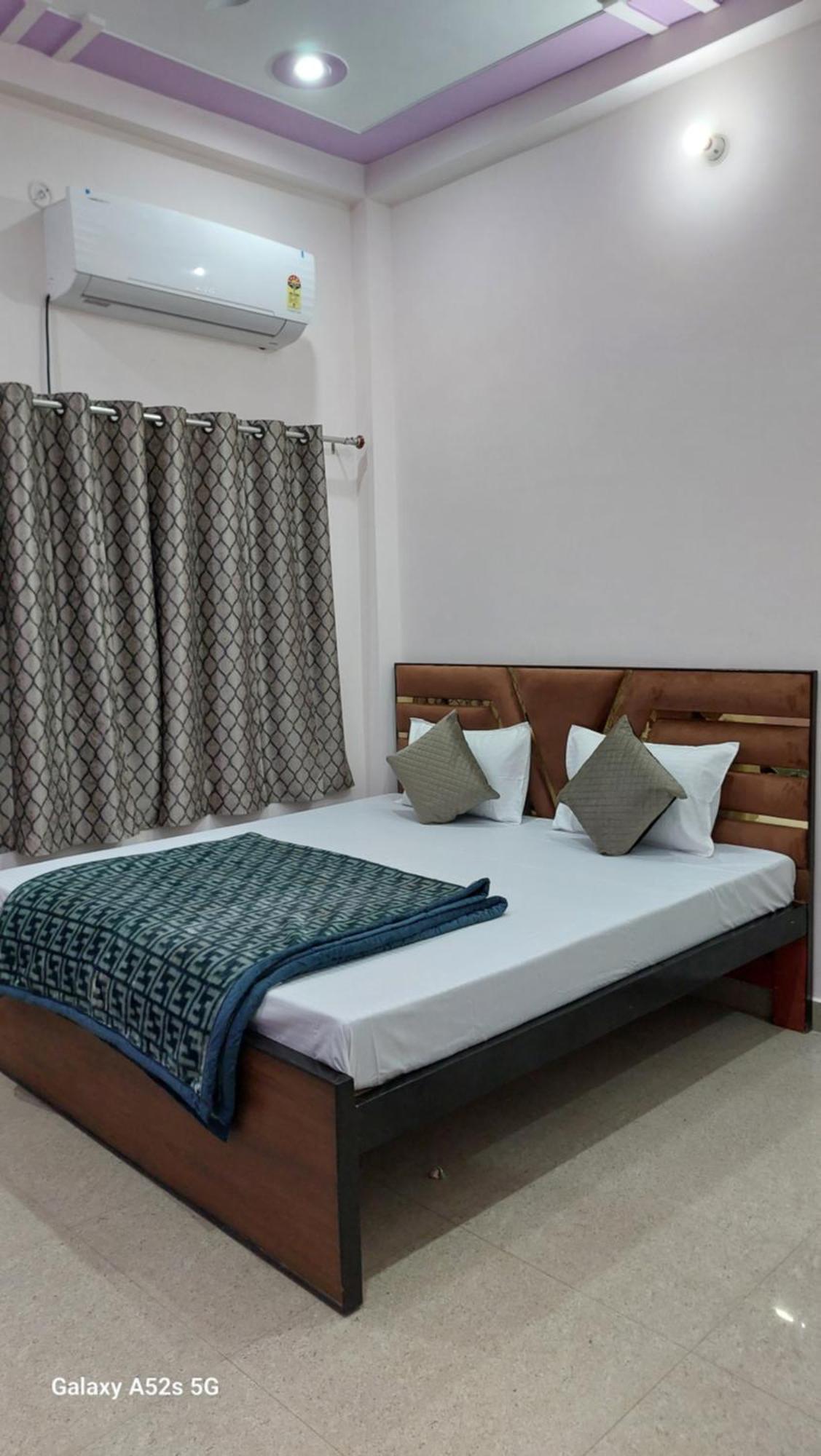 Narayani Paying Guest House Varanasi Eksteriør billede