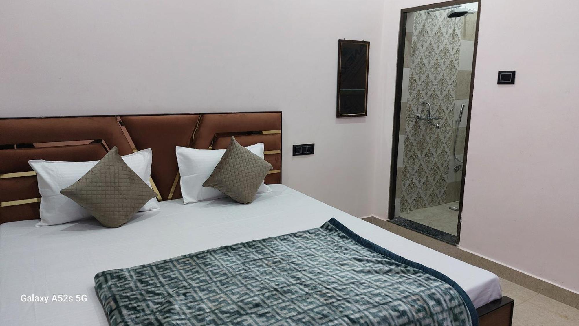 Narayani Paying Guest House Varanasi Eksteriør billede