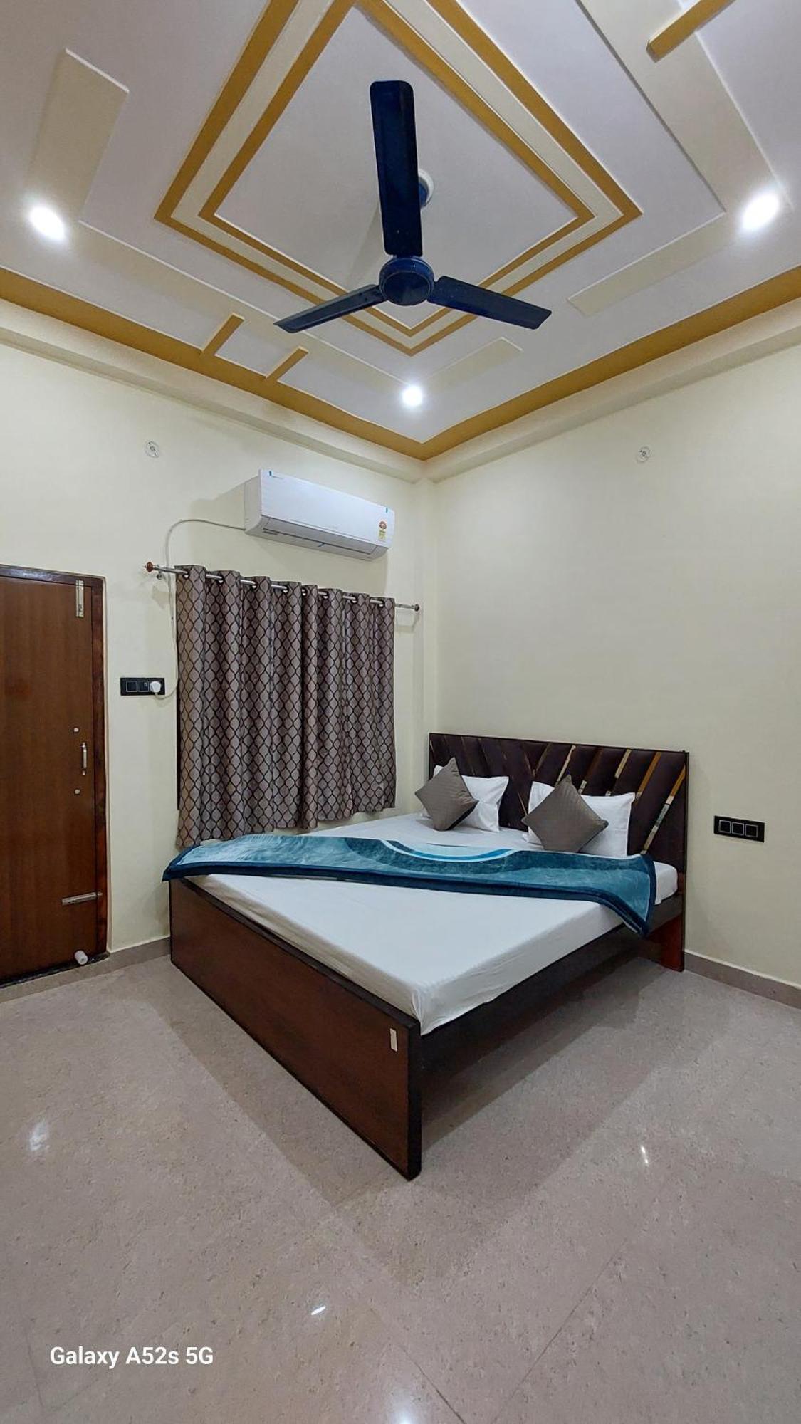 Narayani Paying Guest House Varanasi Eksteriør billede