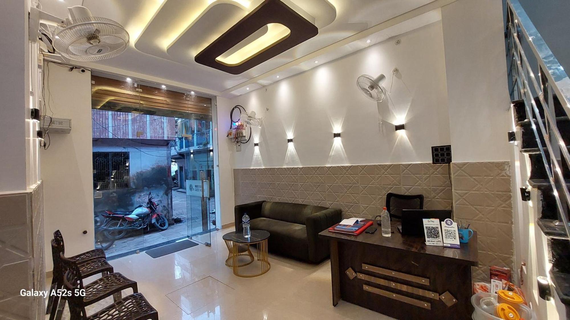 Narayani Paying Guest House Varanasi Eksteriør billede